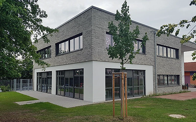 Neubau einer Mensa mit vier Unterrichtsräumen